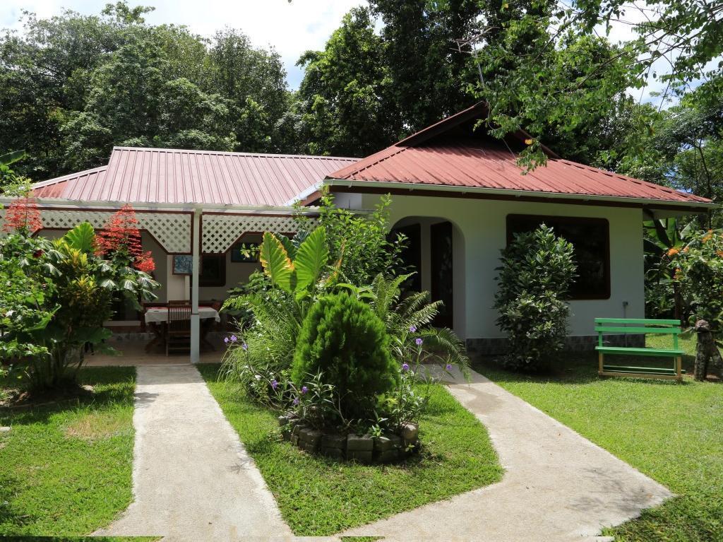 Buisson Guesthouse La Digue Luaran gambar